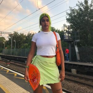 Vite, passe-moi un coup de fil, je t’expliquerai tout ce que j’ai envie de faire avec toi ce soir. profil--1498