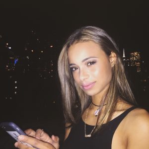 Jalila, 27 ans – Un bon resto et voir après Jalila - rencontre-Beurette-Saint-Priest