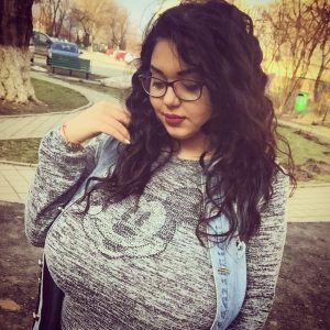 Délice oriental à savourer en trio Zohra - rencontre-Beurette-Sarcelles