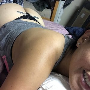 Une soirée à partager Nora - rencontre-Cougar-Lille