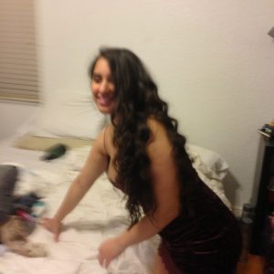 Recherche homme de confiance pour été inoubliable Hiba - rencontre-Milf-Toulon