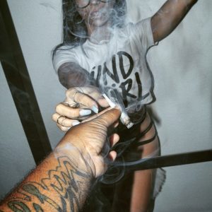 Chaud(e) dans mon lit, encore mouillé Lina - rencontre-Teen-Strasbourg