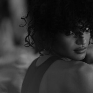 Une brune de Vienne cherche un mec pour des moments charnels et des nuits folles en ville profil--1510